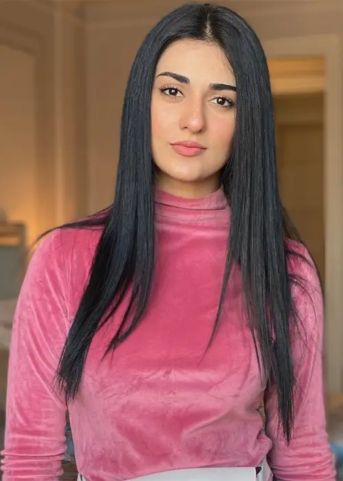 Namak Haram Drama Cast Sarah Khan 